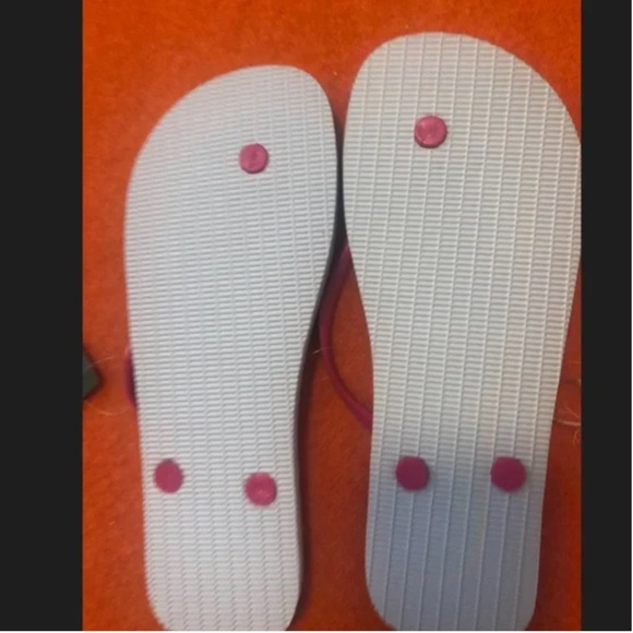 Freak Flops colourful flip flops sandals with flowers and pineapples NWT - Picture 5 of 6